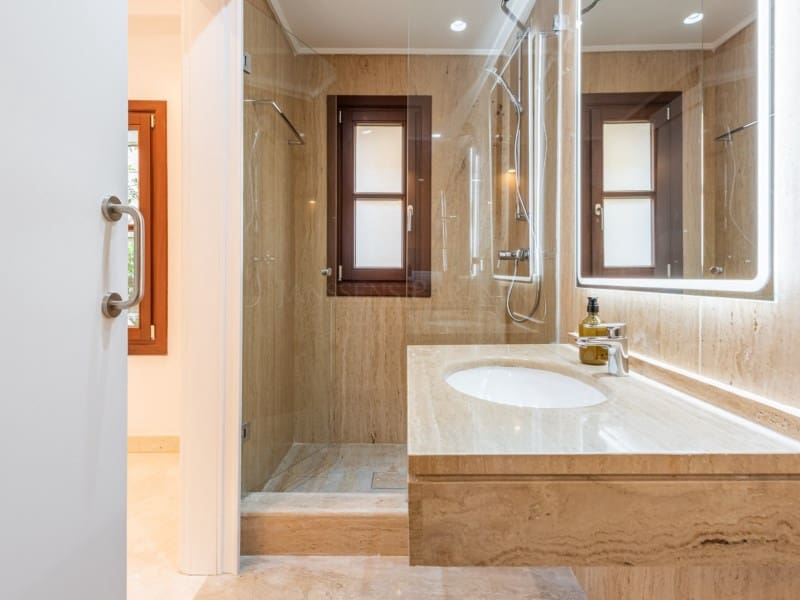 6 soveværelse Villa til salg i Golden Mile med swimmingpool - € 2.420.000 (Ref: 8935366)