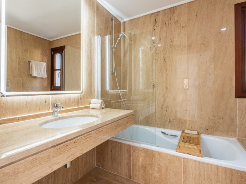 6 soveværelse Villa til salg i Golden Mile med swimmingpool - € 2.420.000 (Ref: 8935366)