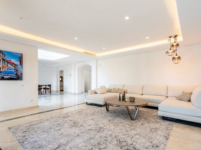 6 soveværelse Villa til salg i Golden Mile med swimmingpool - € 2.420.000 (Ref: 8935366)