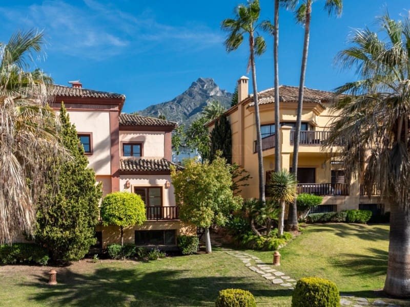 6 soveværelse Villa til salg i Golden Mile med swimmingpool - € 2.420.000 (Ref: 8935366)