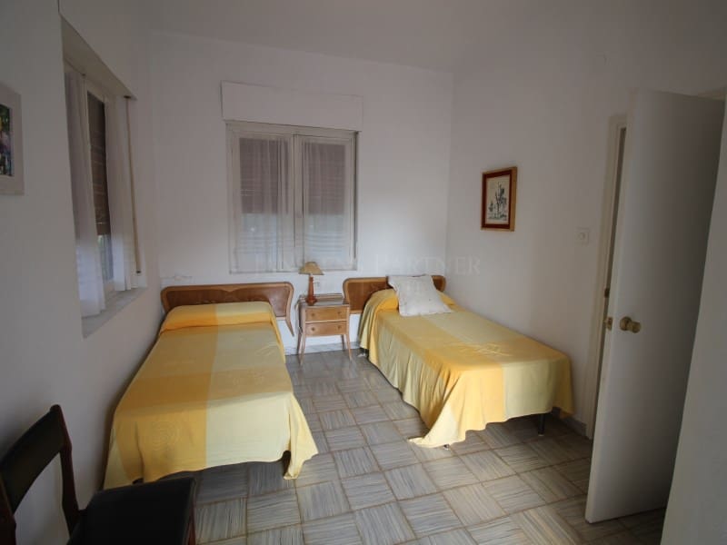 7 bedroom Villa for sale in Aspe - € 500,000 (Ref: 9005208)