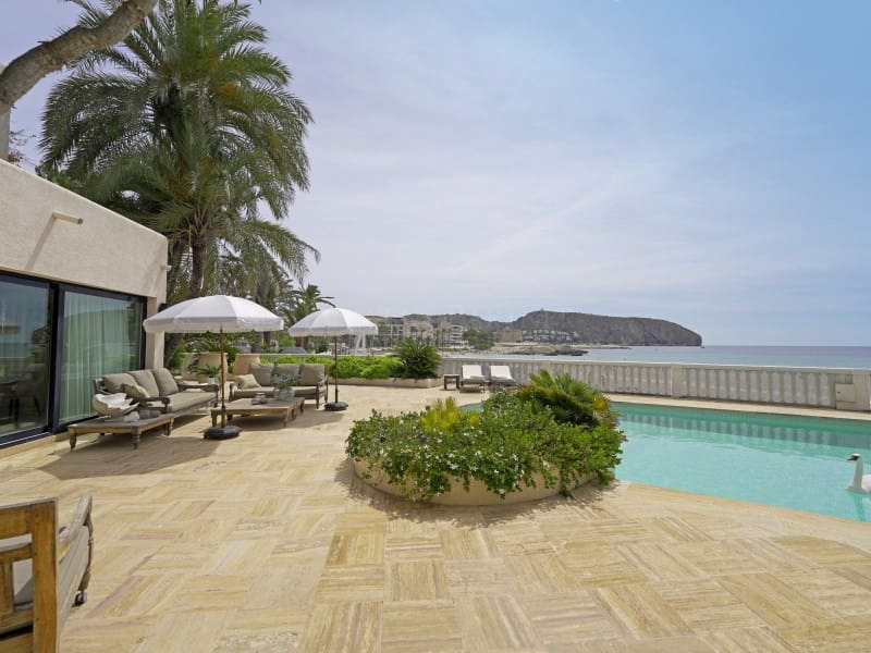 4 slaapkamer Villa te koop in Moraira met garage - € 5.850.000 (Ref: 9059832)