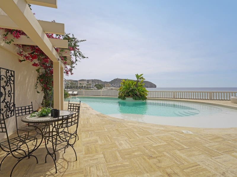 4 slaapkamer Villa te koop in Moraira met garage - € 5.850.000 (Ref: 9059832)