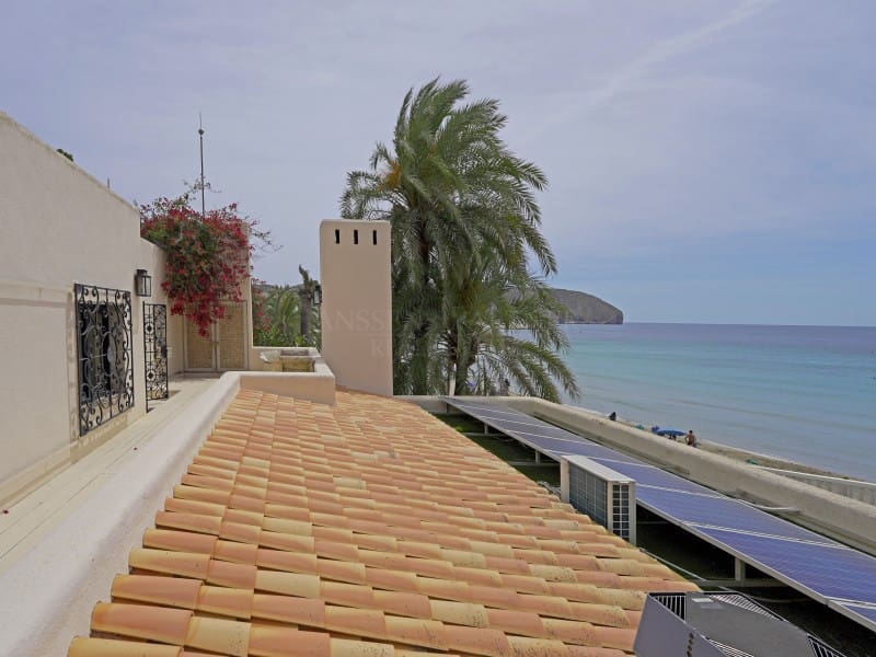 4 slaapkamer Villa te koop in Moraira met garage - € 5.850.000 (Ref: 9059832)