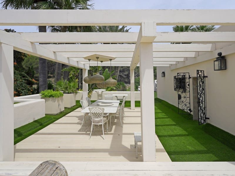 4 slaapkamer Villa te koop in Moraira met garage - € 5.850.000 (Ref: 9059832)