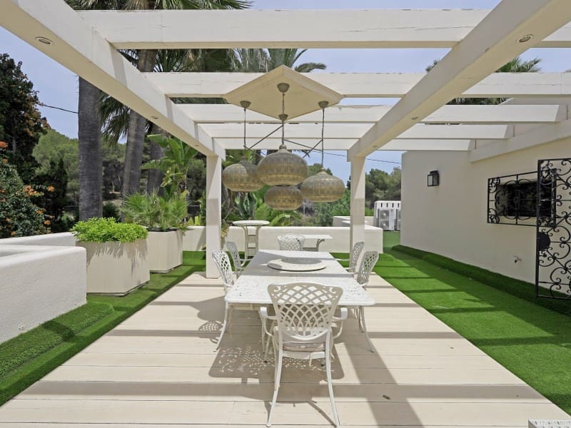 4 slaapkamer Villa te koop in Moraira met garage - € 5.850.000 (Ref: 9059832)