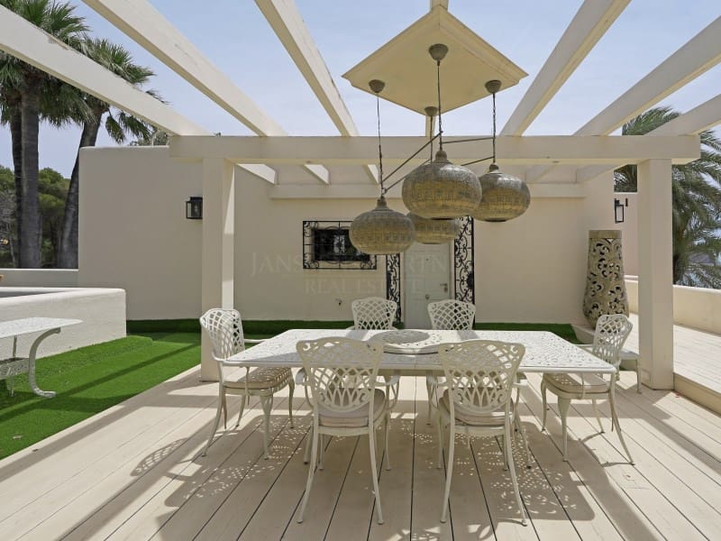 4 slaapkamer Villa te koop in Moraira met garage - € 5.850.000 (Ref: 9059832)