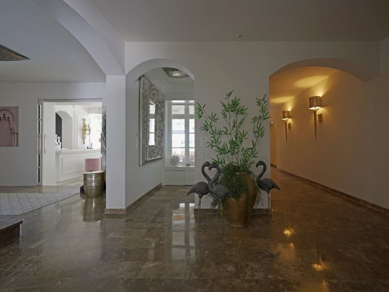 4 slaapkamer Villa te koop in Moraira met garage - € 5.850.000 (Ref: 9059832)