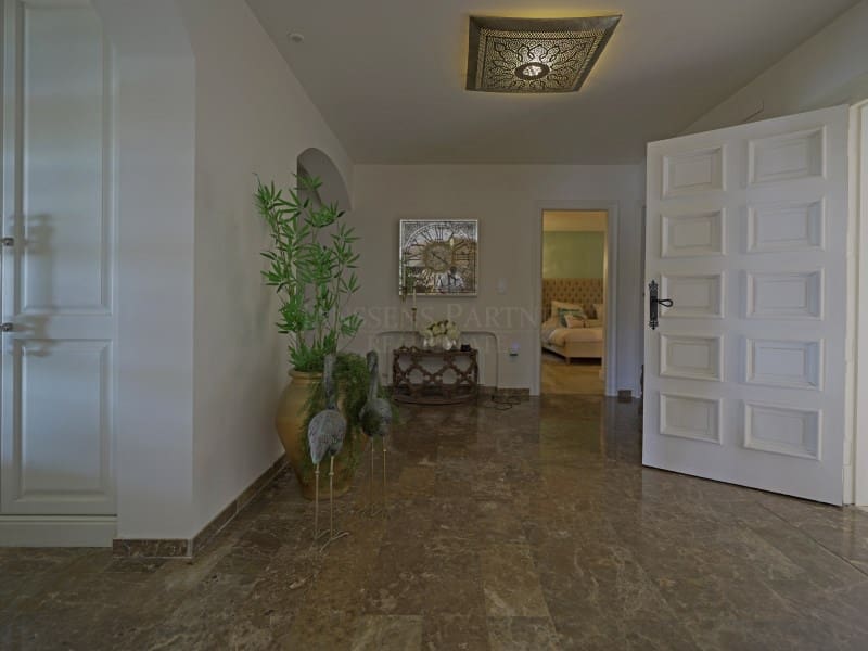 4 slaapkamer Villa te koop in Moraira met garage - € 5.850.000 (Ref: 9059832)