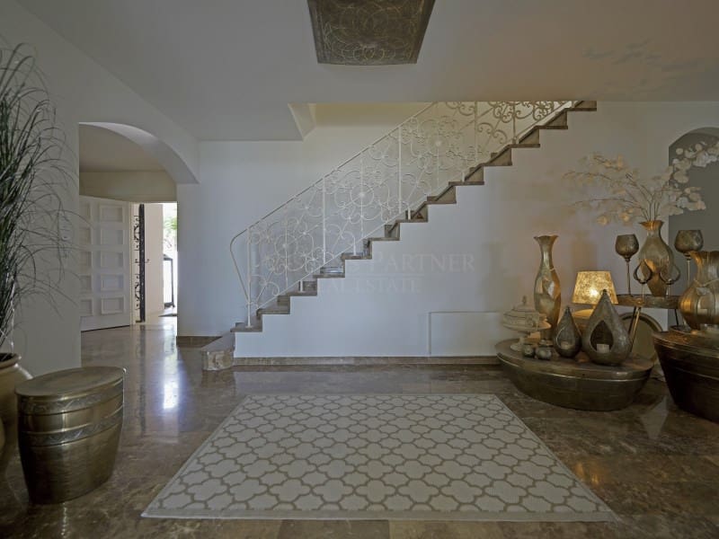 4 slaapkamer Villa te koop in Moraira met garage - € 5.850.000 (Ref: 9059832)