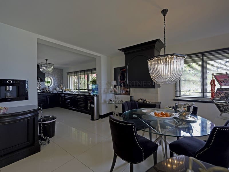 4 slaapkamer Villa te koop in Moraira met garage - € 5.850.000 (Ref: 9059832)