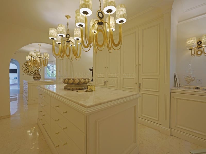 4 slaapkamer Villa te koop in Moraira met garage - € 5.850.000 (Ref: 9059832)