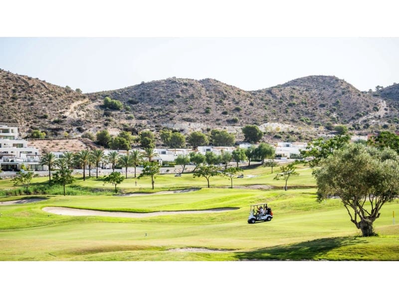 3 soveværelse Semi-Rækkehus til salg i Monforte del Cid med swimmingpool - € 639.000 (Ref: 9078309)