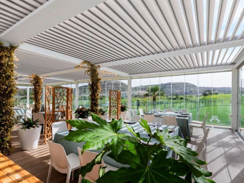 3 soveværelse Semi-Rækkehus til salg i Monforte del Cid med swimmingpool - € 639.000 (Ref: 9078309)