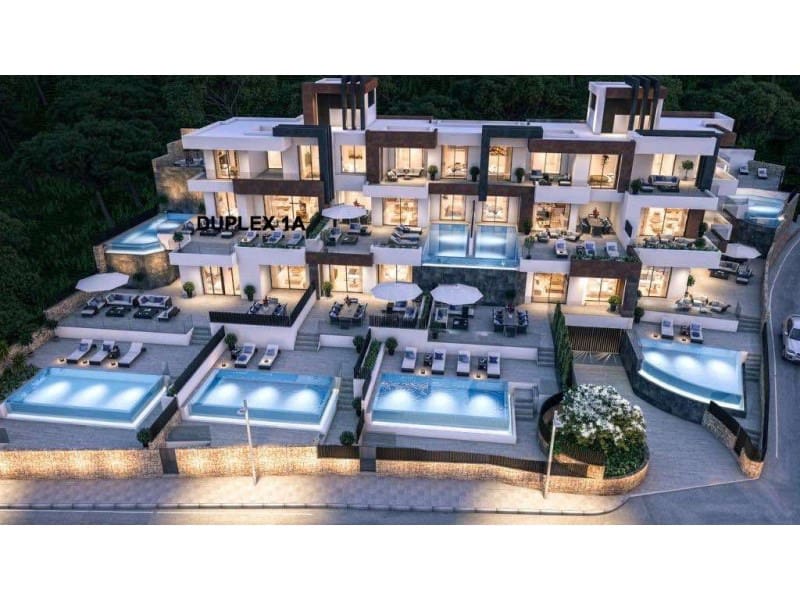 4 soverom Penthouse til salgs i Benidorm med svømmebasseng garasje - € 1 650 000 (Ref: 9078314)