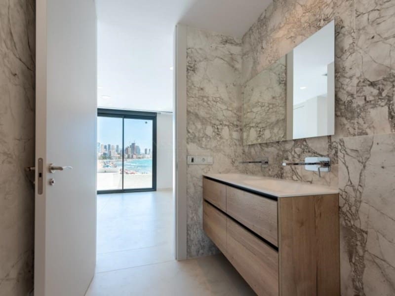 4 soverom Penthouse til salgs i Benidorm med svømmebasseng garasje - € 1 650 000 (Ref: 9078314)