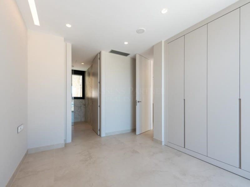 4 soverom Penthouse til salgs i Benidorm med svømmebasseng garasje - € 1 650 000 (Ref: 9078314)