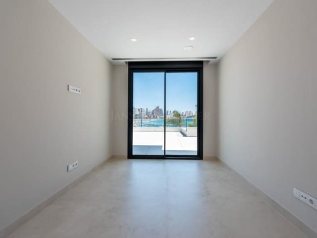 4 soverom Penthouse til salgs i Playa Poniente, Benidorm med svømmebasseng garasje - € 1 650 000 (Ref: 9078314)