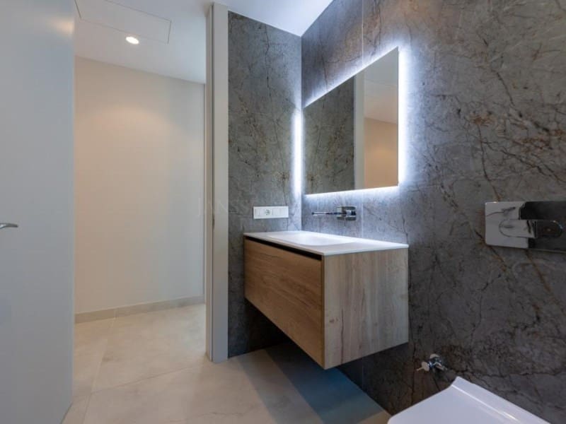 4 soverom Penthouse til salgs i Benidorm med svømmebasseng garasje - € 1 650 000 (Ref: 9078314)