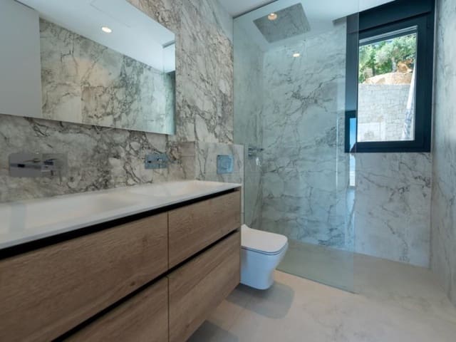 4 soverom Penthouse til salgs i Playa Poniente, Benidorm med svømmebasseng garasje - € 1 650 000 (Ref: 9078314)