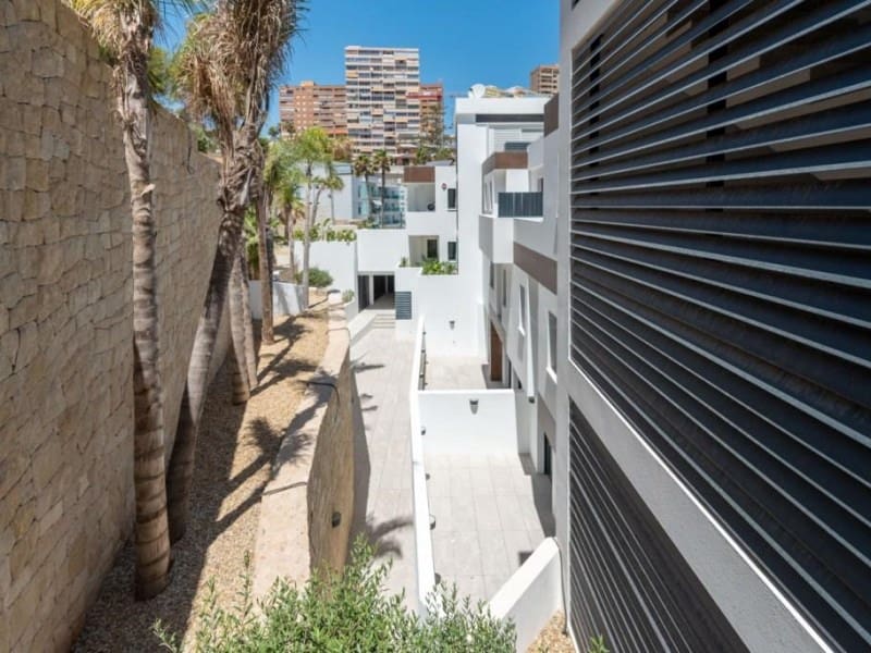 4 soverom Penthouse til salgs i Benidorm med svømmebasseng garasje - € 1 650 000 (Ref: 9078314)