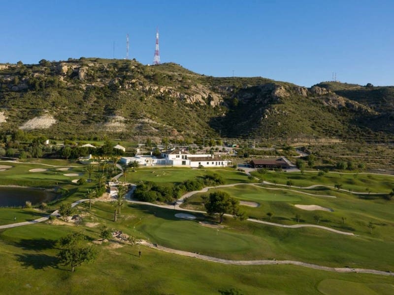 3 bedroom Apartment for sale in Monforte del Cid with pool - € 340,000 (Ref: 9078328)