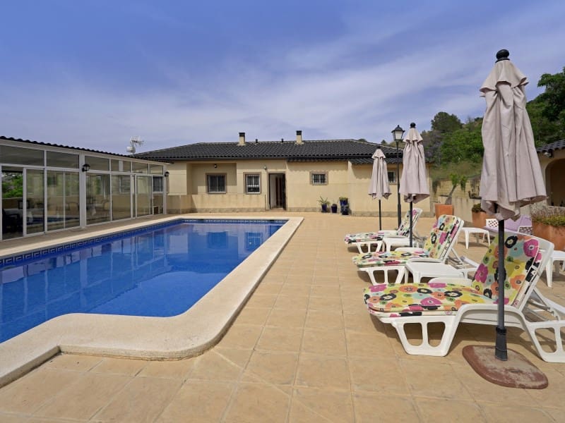 11 bedroom Villa for sale in Hondon de las Nieves - € 850,000 (Ref: 9082593)