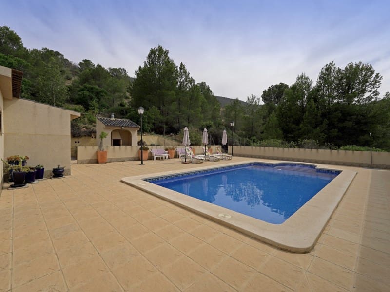 11 bedroom Villa for sale in Hondon de las Nieves - € 850,000 (Ref: 9082593)