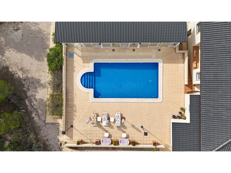 11 bedroom Villa for sale in Hondon de las Nieves - € 850,000 (Ref: 9082593)