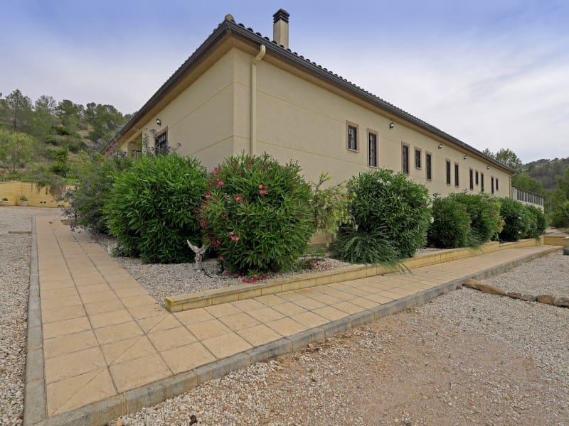 11 bedroom Villa for sale in Hondon de las Nieves - € 850,000 (Ref: 9082593)