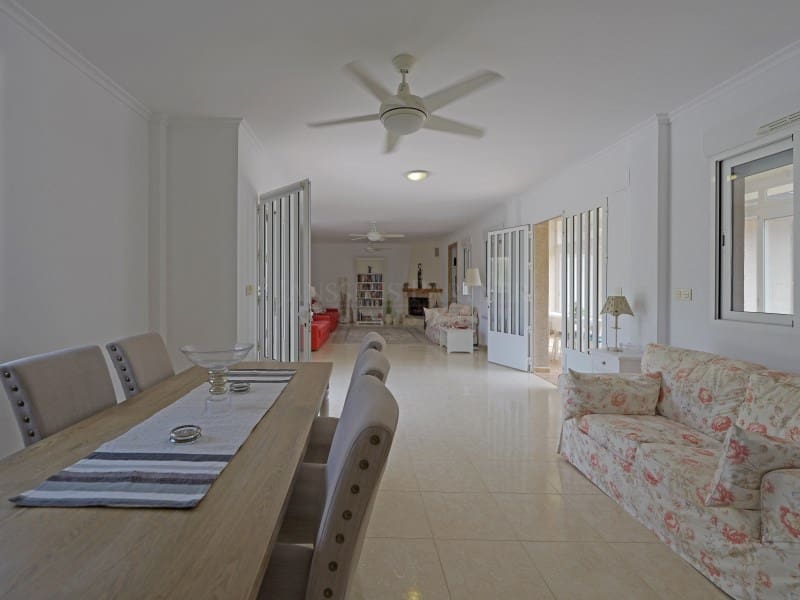 11 bedroom Villa for sale in Hondon de las Nieves - € 850,000 (Ref: 9082593)