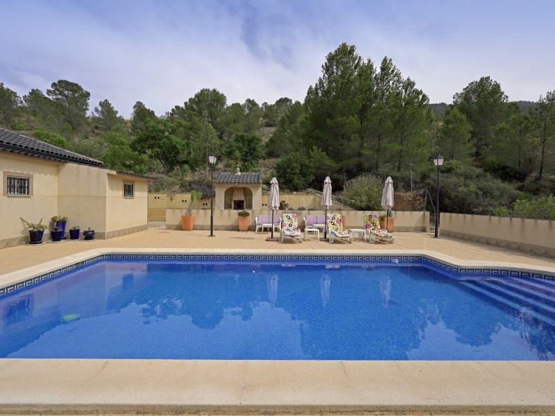 11 bedroom Villa for sale in Hondon de las Nieves - € 850,000 (Ref: 9082593)