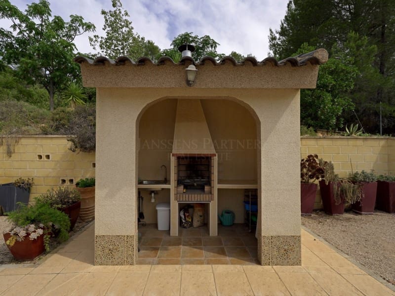 11 bedroom Villa for sale in Hondon de las Nieves - € 850,000 (Ref: 9082593)