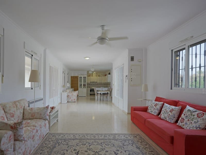 11 bedroom Villa for sale in Hondon de las Nieves - € 850,000 (Ref: 9082593)