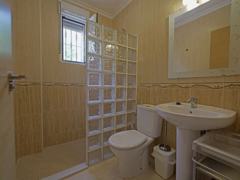 11 bedroom Villa for sale in Hondon de las Nieves - € 850,000 (Ref: 9082593)