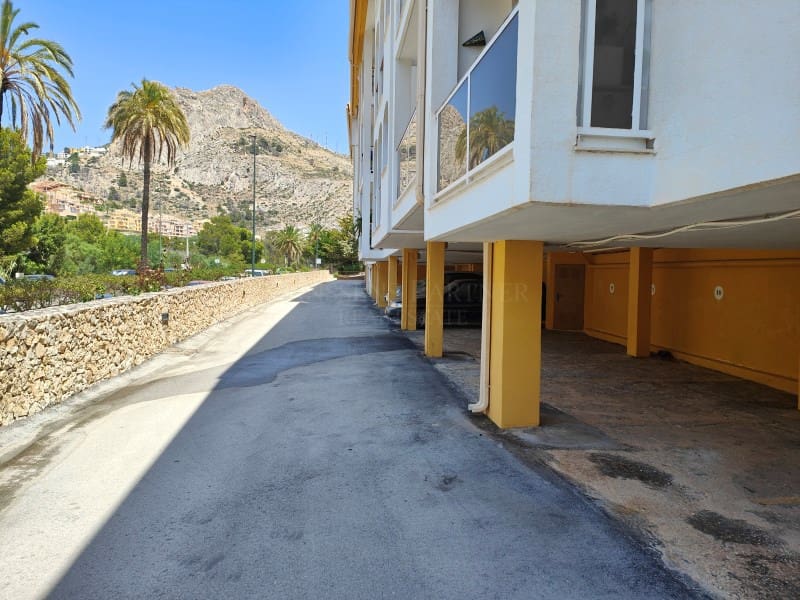Kommersiell till salu i Altea - 120 000 € (Ref: 9085925)