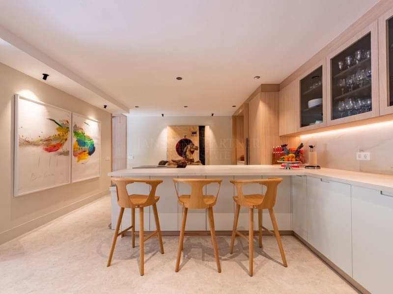 3 sypialnia Apartament na sprzedaż w Golden Mile z basenem - 2 300 000 € (Ref: 9095556)