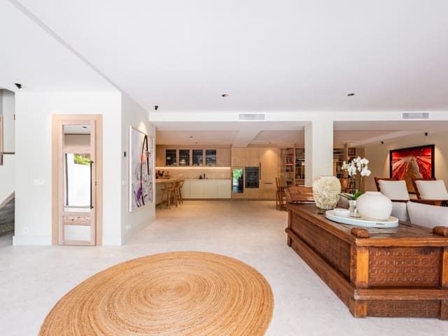 3 sypialnia Apartament na sprzedaż w Lomas De Marbella, Marbella z basenem - 2 300 000 € (Ref: 9095556)