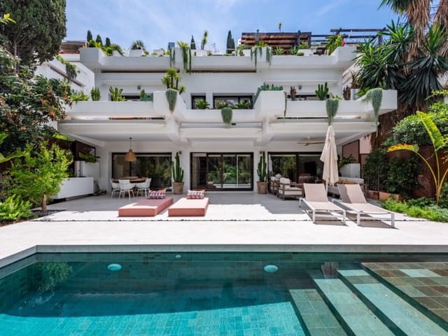 3 sypialnia Apartament na sprzedaż w Lomas De Marbella, Marbella z basenem - 2 300 000 € (Ref: 9095556)