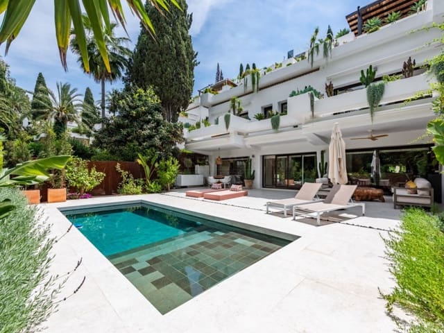 3 sypialnia Apartament na sprzedaż w Lomas De Marbella, Marbella z basenem - 2 300 000 € (Ref: 9095556)