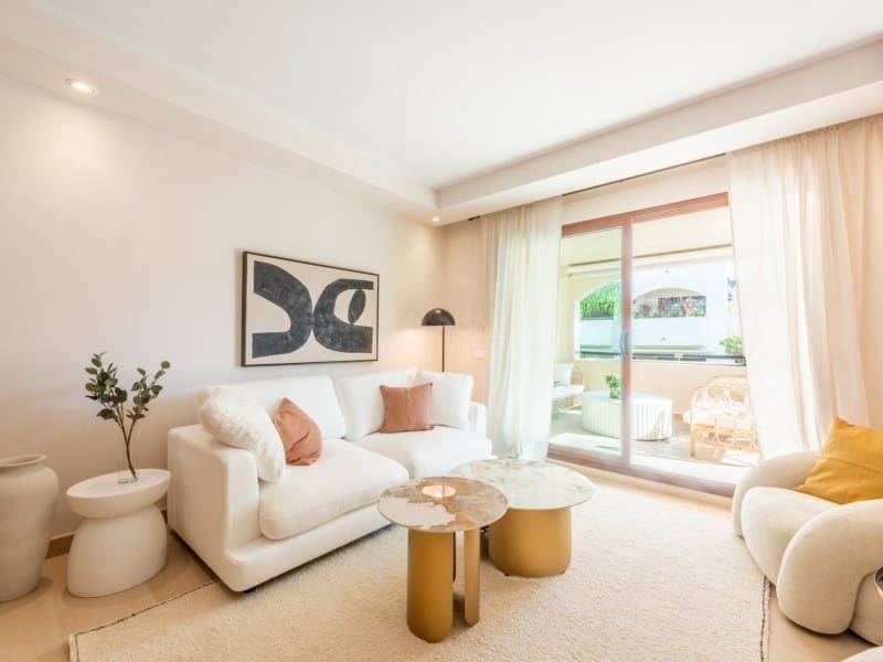 2 chambre Appartement à vendre à Nueva Andalucia avec piscine - 580 000 € (Ref: 9099397)