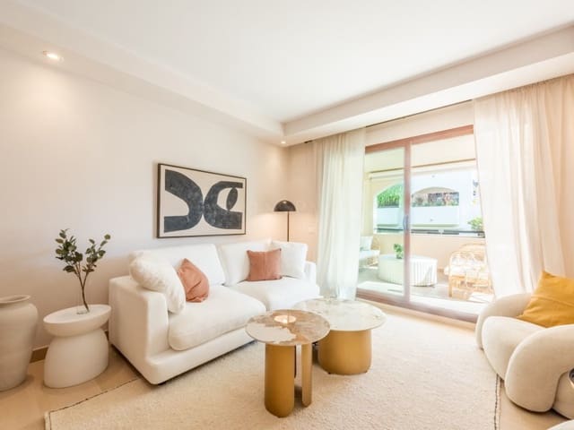 2 chambre Appartement à vendre à Nueva Andalucía Centro, Marbella avec piscine - 580 000 € (Ref: 9099397)