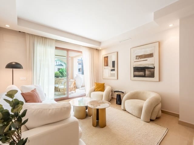 2 chambre Appartement à vendre à Nueva Andalucía Centro, Marbella avec piscine - 580 000 € (Ref: 9099397)