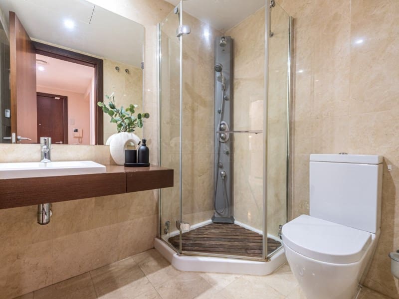 2 bedroom Apartment for sale in Nueva Andalucia with pool - € 580,000 (Ref: 9099397)