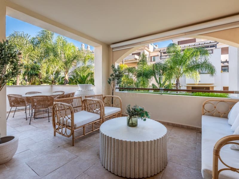 2 bedroom Apartment for sale in Nueva Andalucia with pool - € 580,000 (Ref: 9099397)