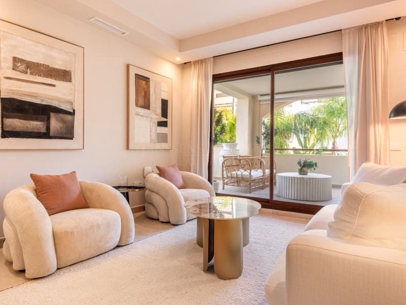 2 makuuhuone Huoneisto myytävänä paikassa Puerto Banus mukana uima-altaan - 589 000 € (Ref: 9099397)