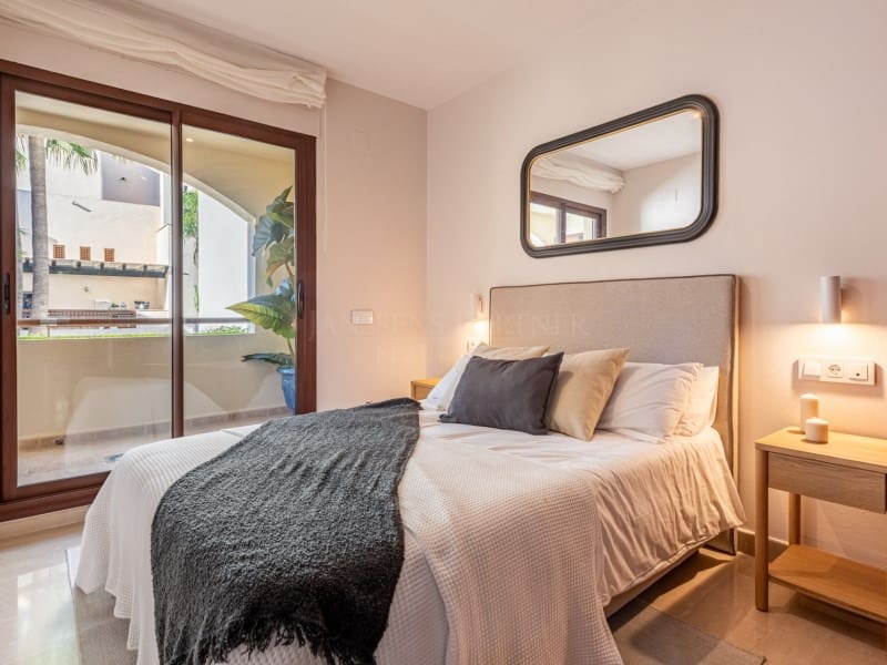 2 makuuhuone Huoneisto myytävänä paikassa Puerto Banus mukana uima-altaan - 589 000 € (Ref: 9099397)