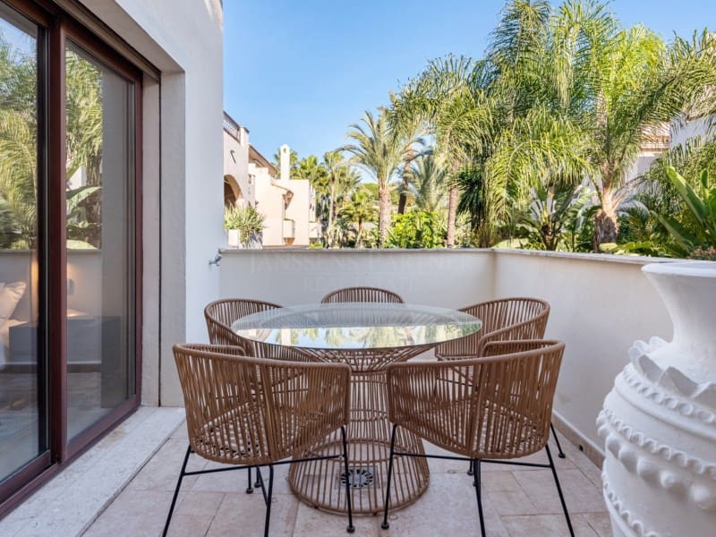 2 makuuhuone Huoneisto myytävänä paikassa Puerto Banus mukana uima-altaan - 589 000 € (Ref: 9099397)