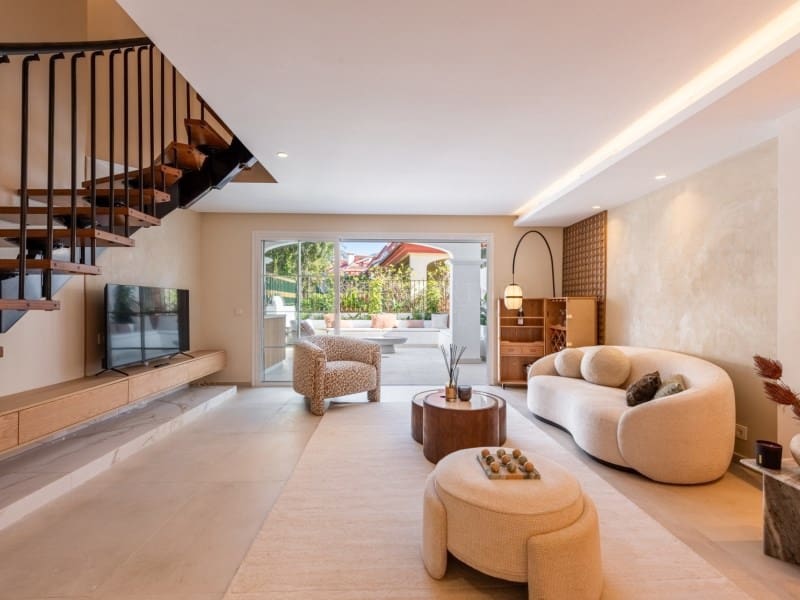 3 bedroom Townhouse for sale in Golden Mile with pool - € 1,495,000 (Ref: 9099398)