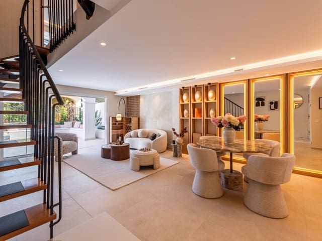 3 chambre Maison de Ville à vendre à Marbella Centro, Marbella avec piscine - 1 495 000 € (Ref: 9099398)